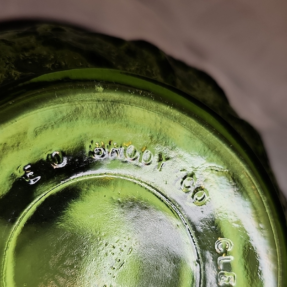 VTG- EO Brody - Textured Green Glass Bowl - Picture 2 of 8